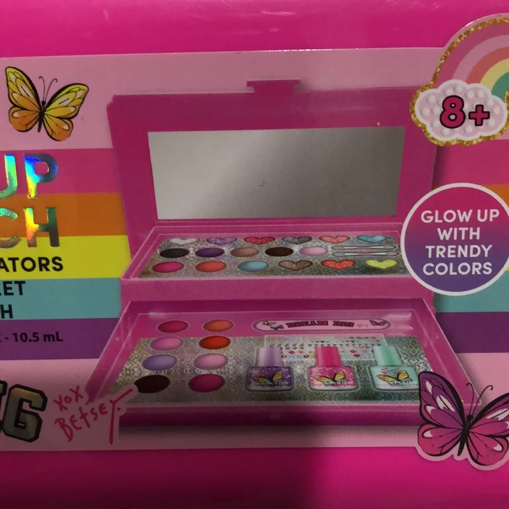 Betsey Johnson‎ Kids Pink Dream Big Total Makeup Beauty Clutch case